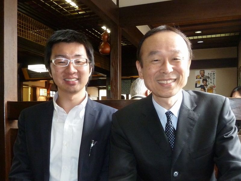 西辻一真氏（左）と遠田幹雄（右）
