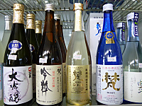 福井県内の酒屋では割と手に入りやすい梵