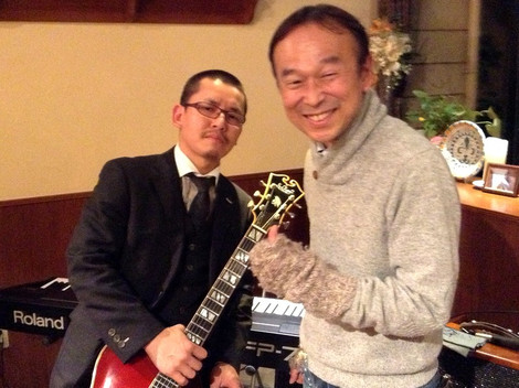 ギターの須藤さんと遠田のツーショット