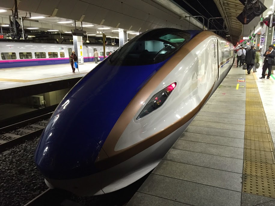 北陸新幹線かがやきの先頭車両