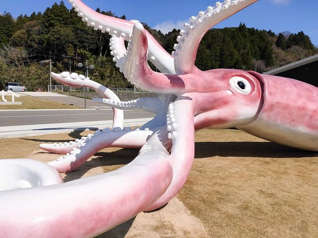 ikanomonyumento.jpg