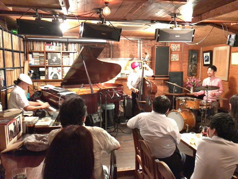 JazzVarietyの演奏風景