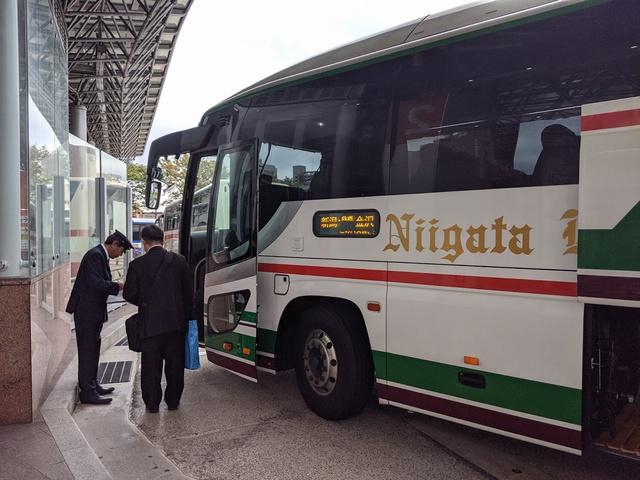 niigatakanazawabus001.jpg