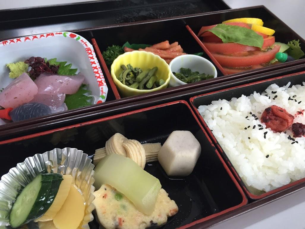 二段重ねのお弁当