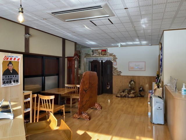 キンシューレの玄関から見た内部空間