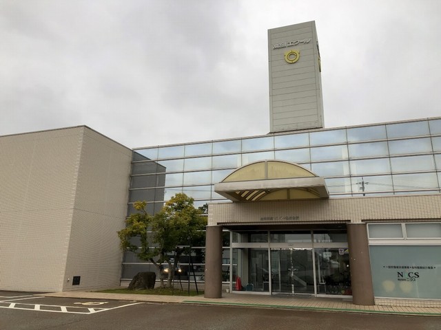 高岡エクールの外観