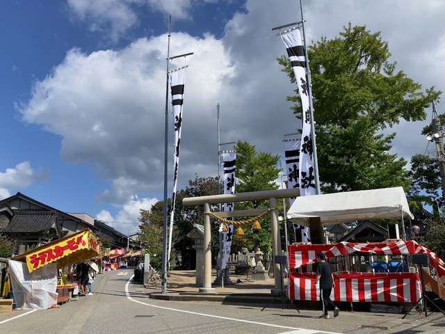 木津の神明神社と屋台のお店屋さん