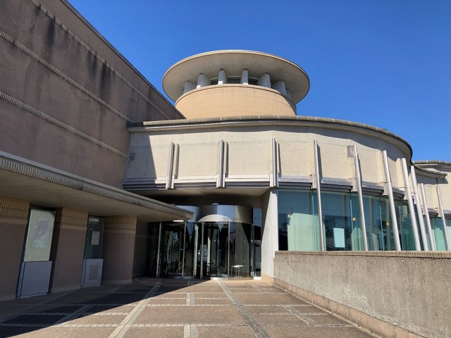 高岡市美術館の藤子・F・不二雄ふるさとギャラリーで、ドラえもんたちとほのぼの過ごした秋の一日